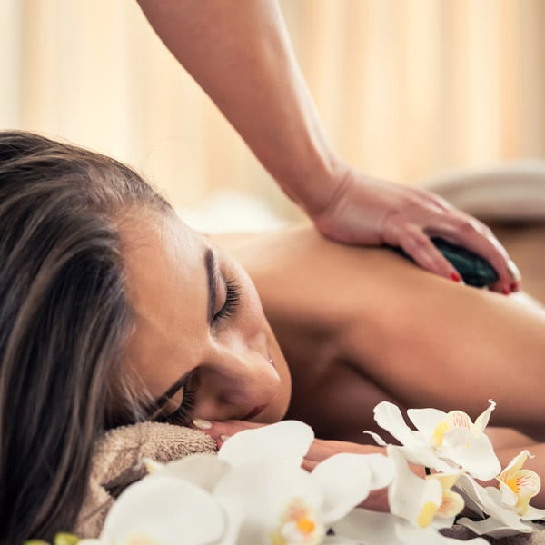 Hajar albustan massage center
